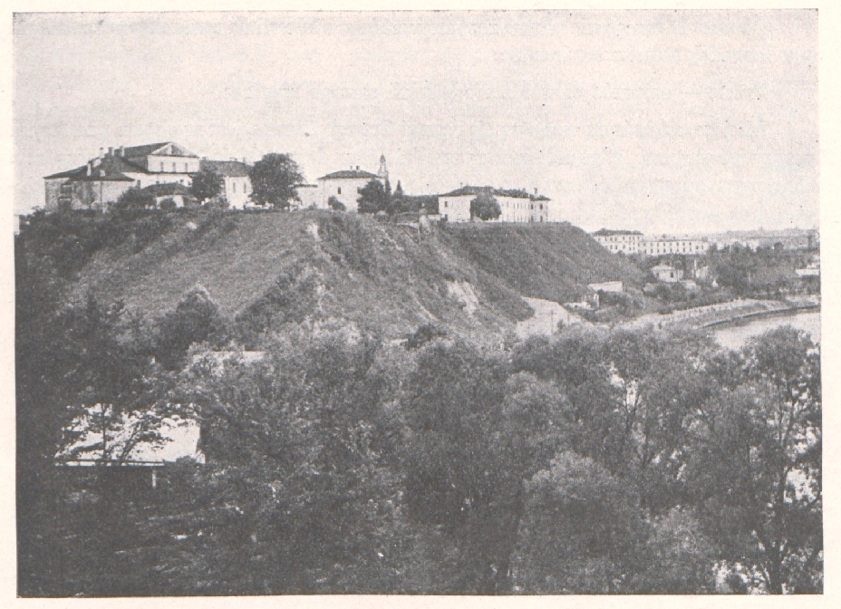 Ул. Замковая, 22 (Старозамковая). Старый замок (XIV в.)
