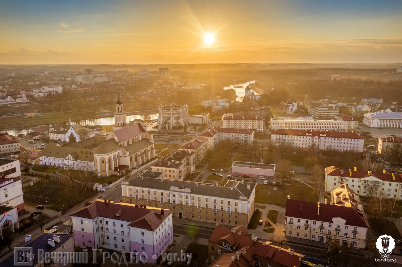 улица Парижской Коммуны