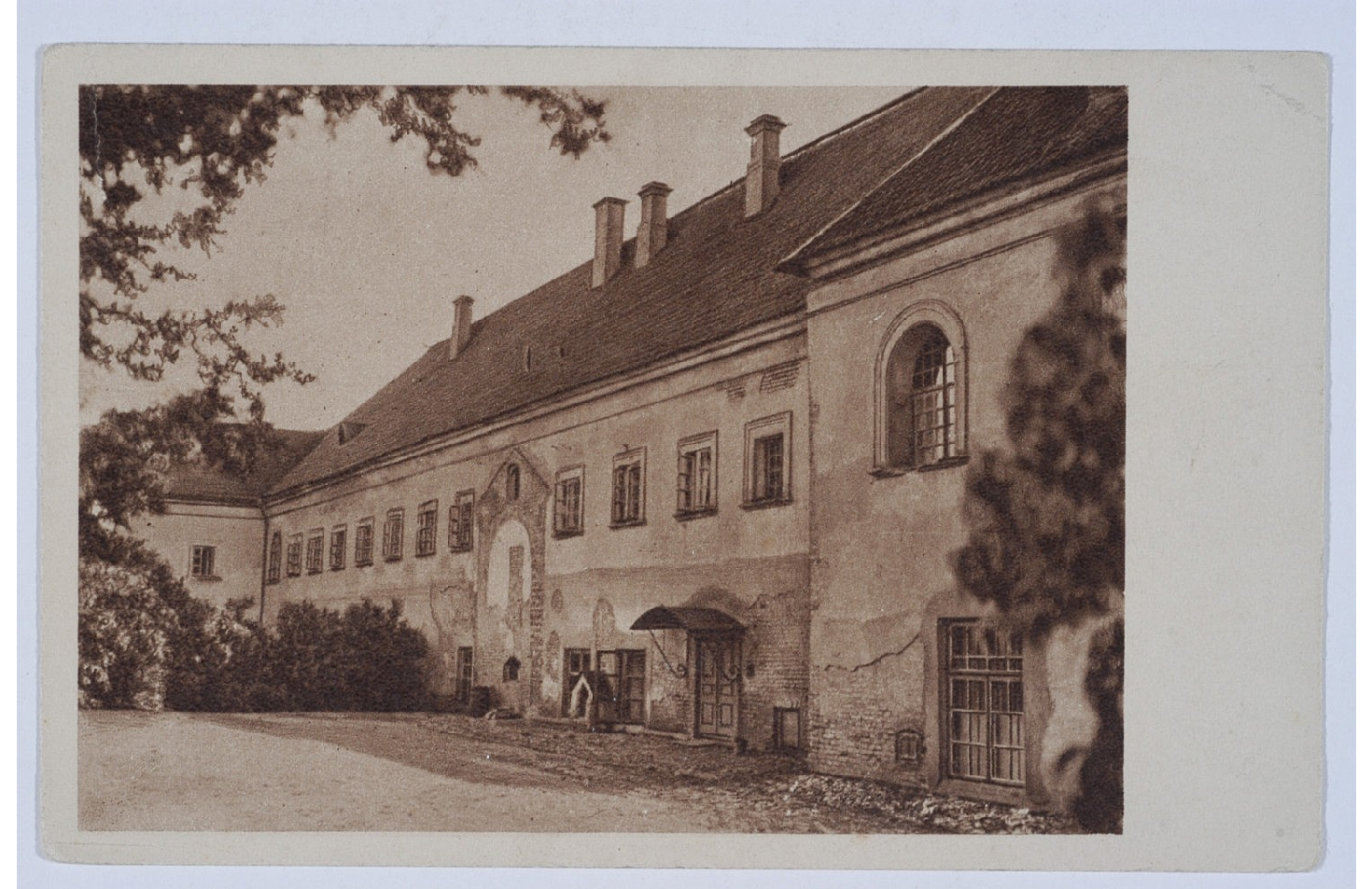 Ул. Карла Маркса, дом №27. Бригитский монастырь (ХVII в.)