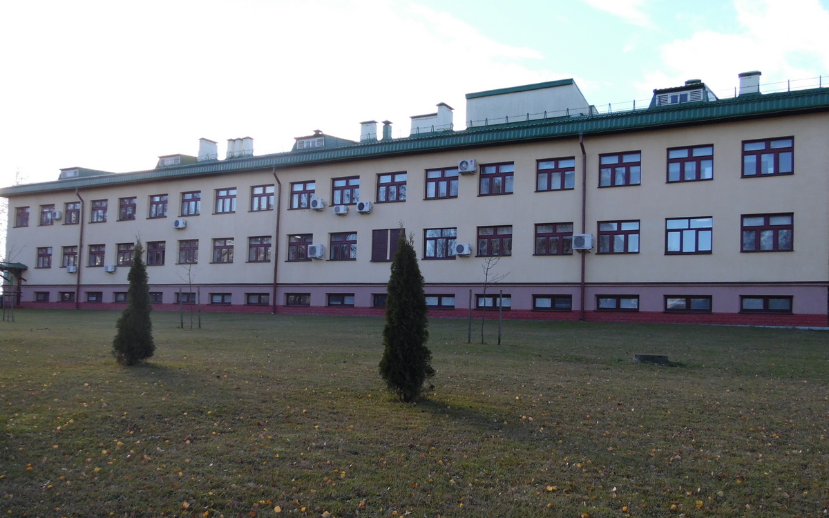 Ул. Дзержинского, дом №88. Аптечный склад